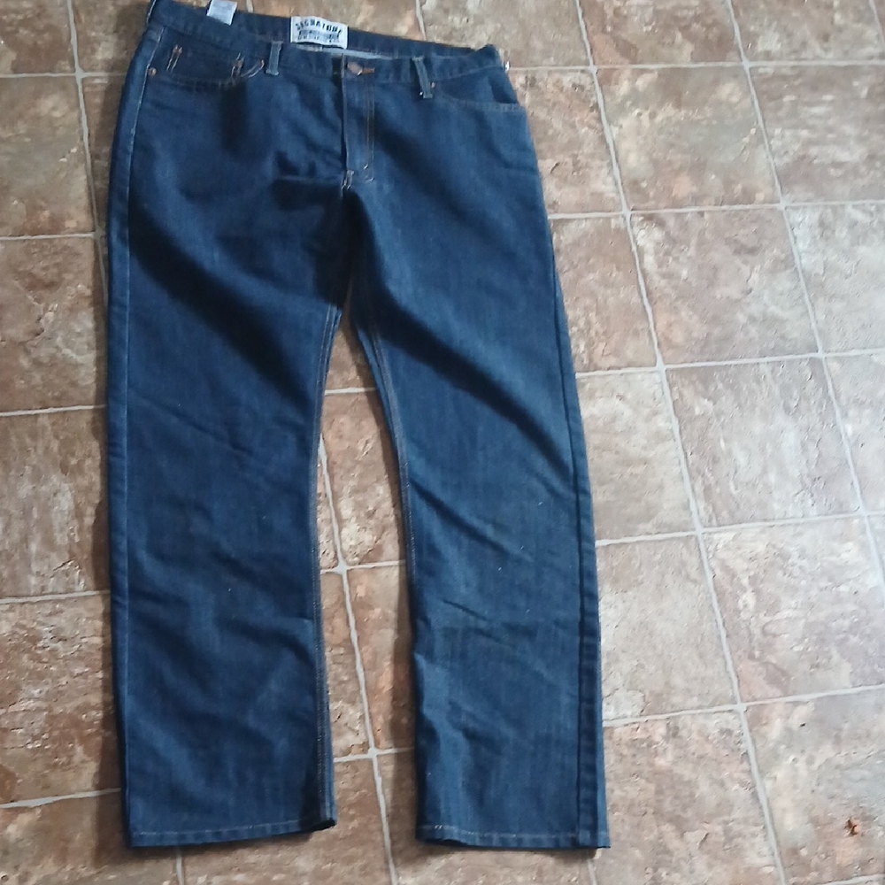 EUC Levis Signature Men’s Dark Blue Jeans Slim Straight Fit